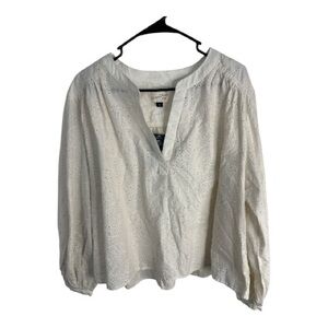 Universal Thread Women’s Cream Embroidered Shell Design Top Size L NWT
